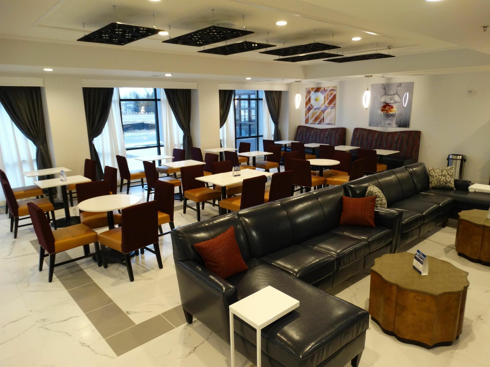 Best Western Plus New Richmond Inn & Suites Экстерьер фото